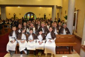 I membri della confraternita di San Giuseppe alla Messa