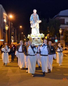 La statua di San Giuseppe portsta per le strade di Civita castellana dalla confraternita